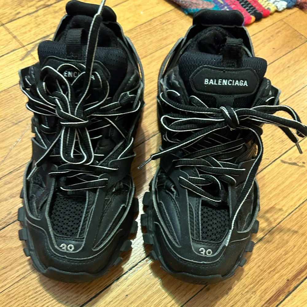 Balenciagas tracks